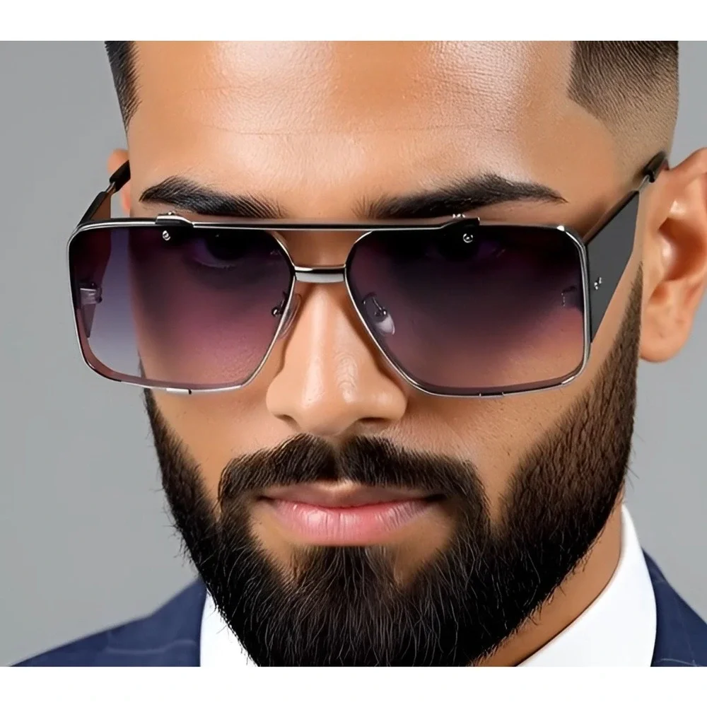 Men Sunglasses Designer Sqyare Gold Frame Black Accents Fashion UV400 Lentes New